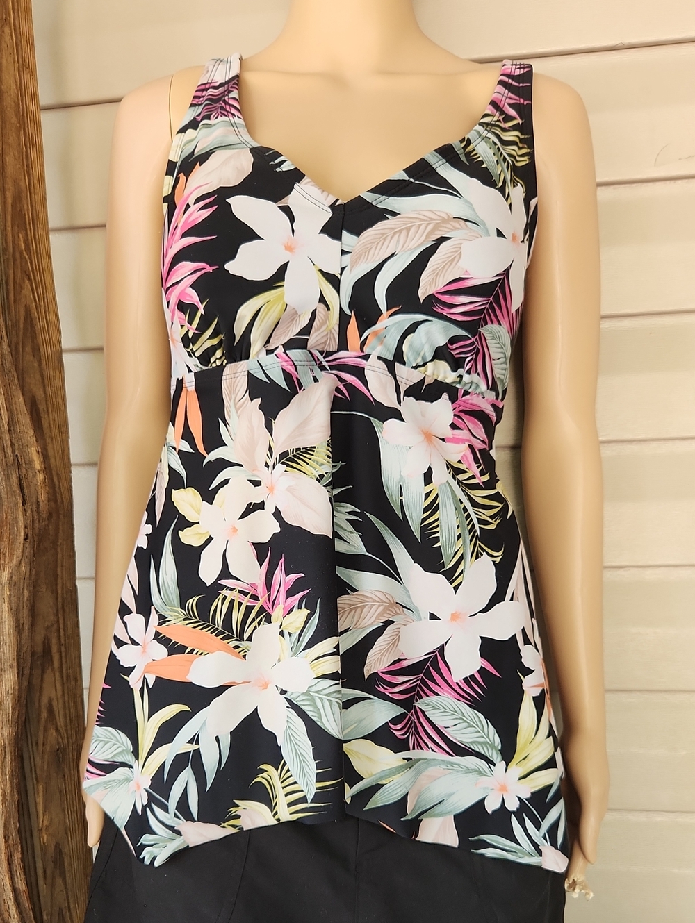 NWOT Floral V-Neck Tankini Black with Pastel Blooms